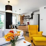 Elegant Tumskie Ogrody With Free Garage By Renters Breslavia