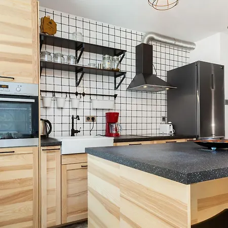 Elegant Tumskie Ogrody With Free Garage By Renters Apartament